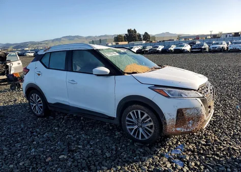 2021 Nissan Kicks Sv из США, поврежденный, VIN 3N1CP5CV4ML470010